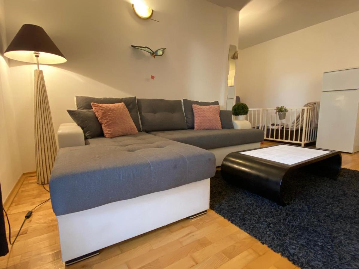 Apartment App Rebecca