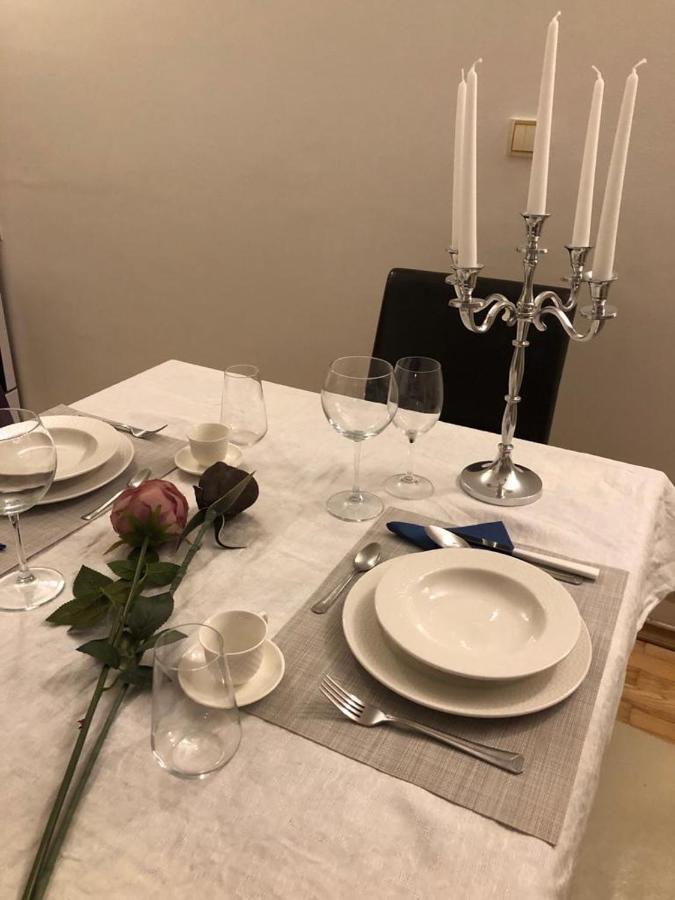 Apartment App Rebecca