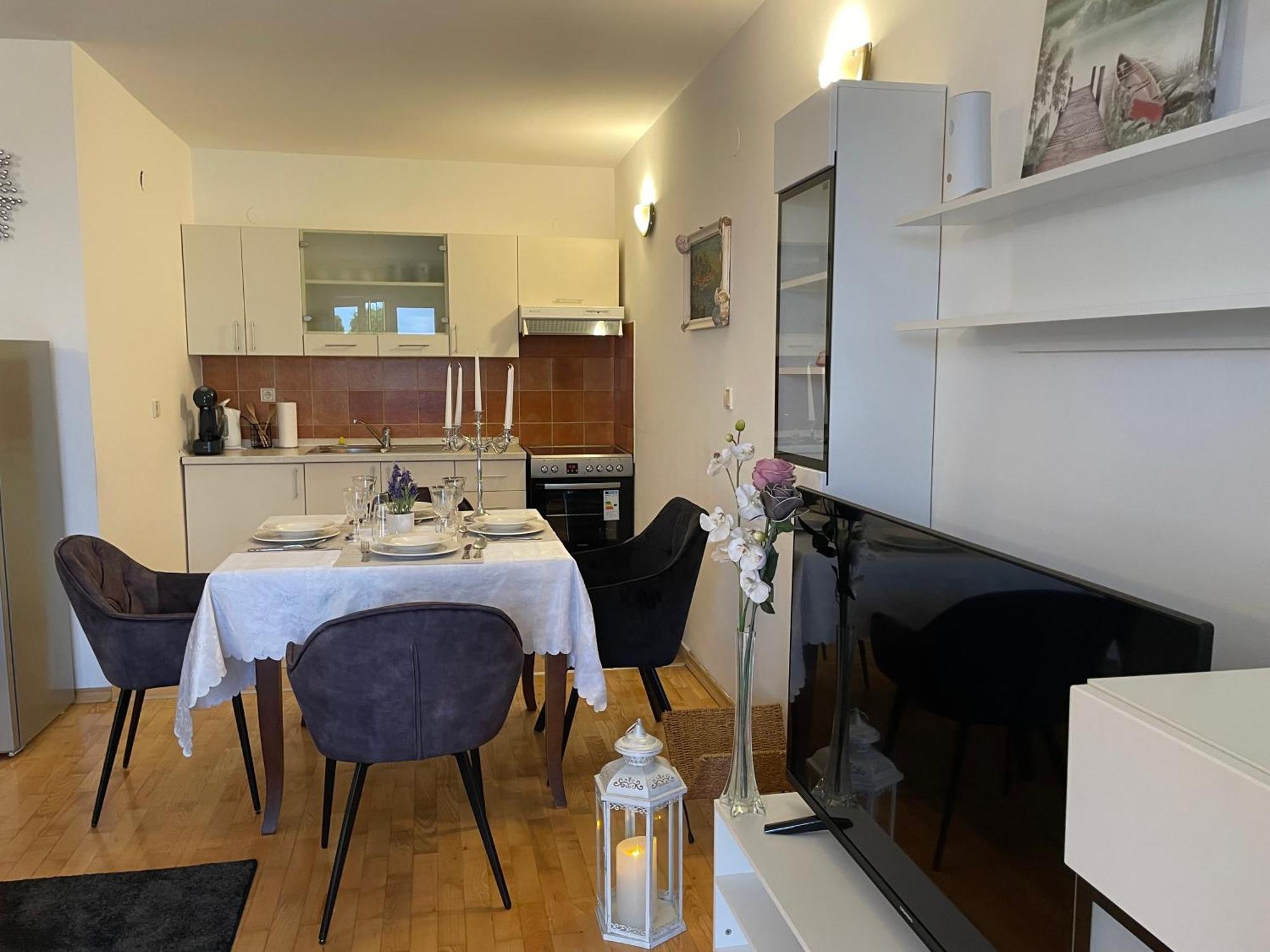 Apartment App Rebecca
